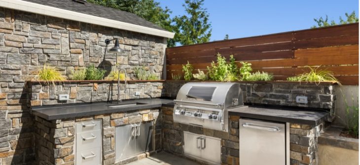 Grill and summer kitchen